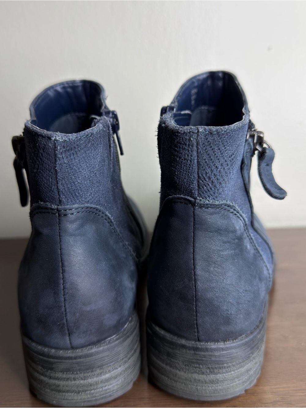 Earth Jordan Navy Blue Leather Boots 9 Womens - Picture 3 of 7